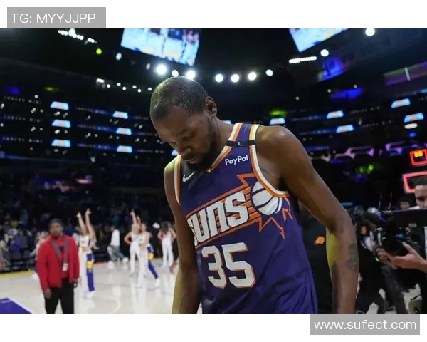 2005年NBA季后赛火箭与小牛首场对决精彩回顾与分析 2005年NBA季后赛火箭与小牛首场对决精彩回顾与分析