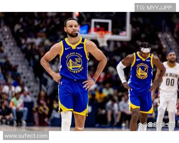 勇士与尼克斯激战正酣直播盛况不容错过精彩瞬间尽在其中 勇士与尼克斯激战正酣直播盛况不容错过精彩瞬间尽在其中