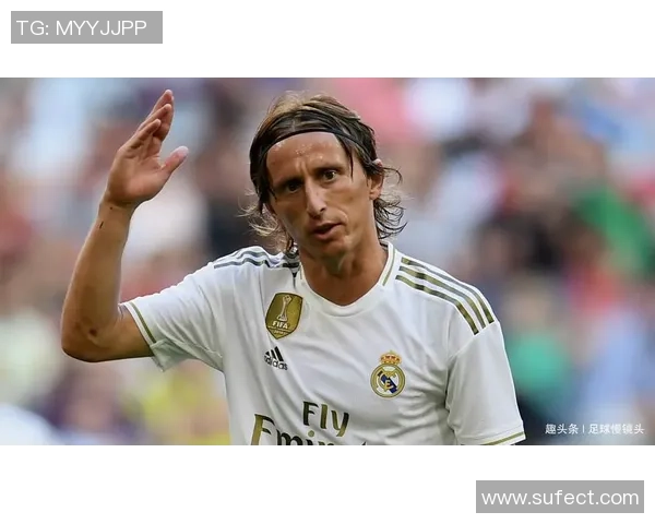 巅峰对决j罗与莫德里奇谁才是中场大师的真正代表